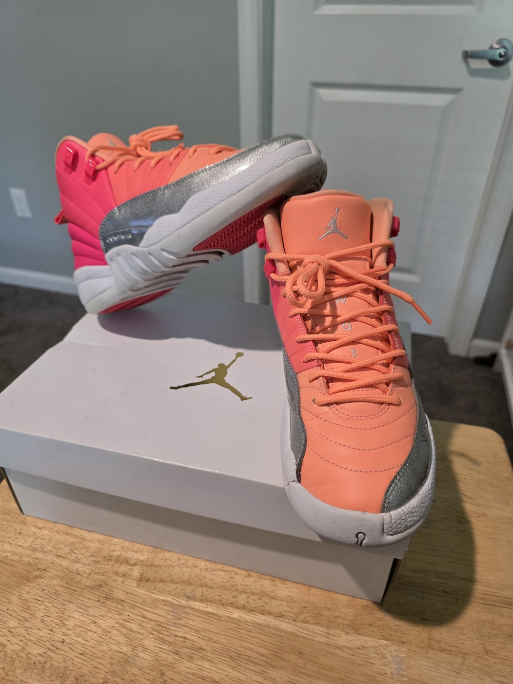Nike Air Jordan 12 XII Retro GS Racer Pink White Hot Punch Sz 6Y Wms 510815-601